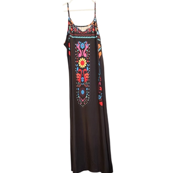 Dresses & Skirts - Floral Black Maxi Dress